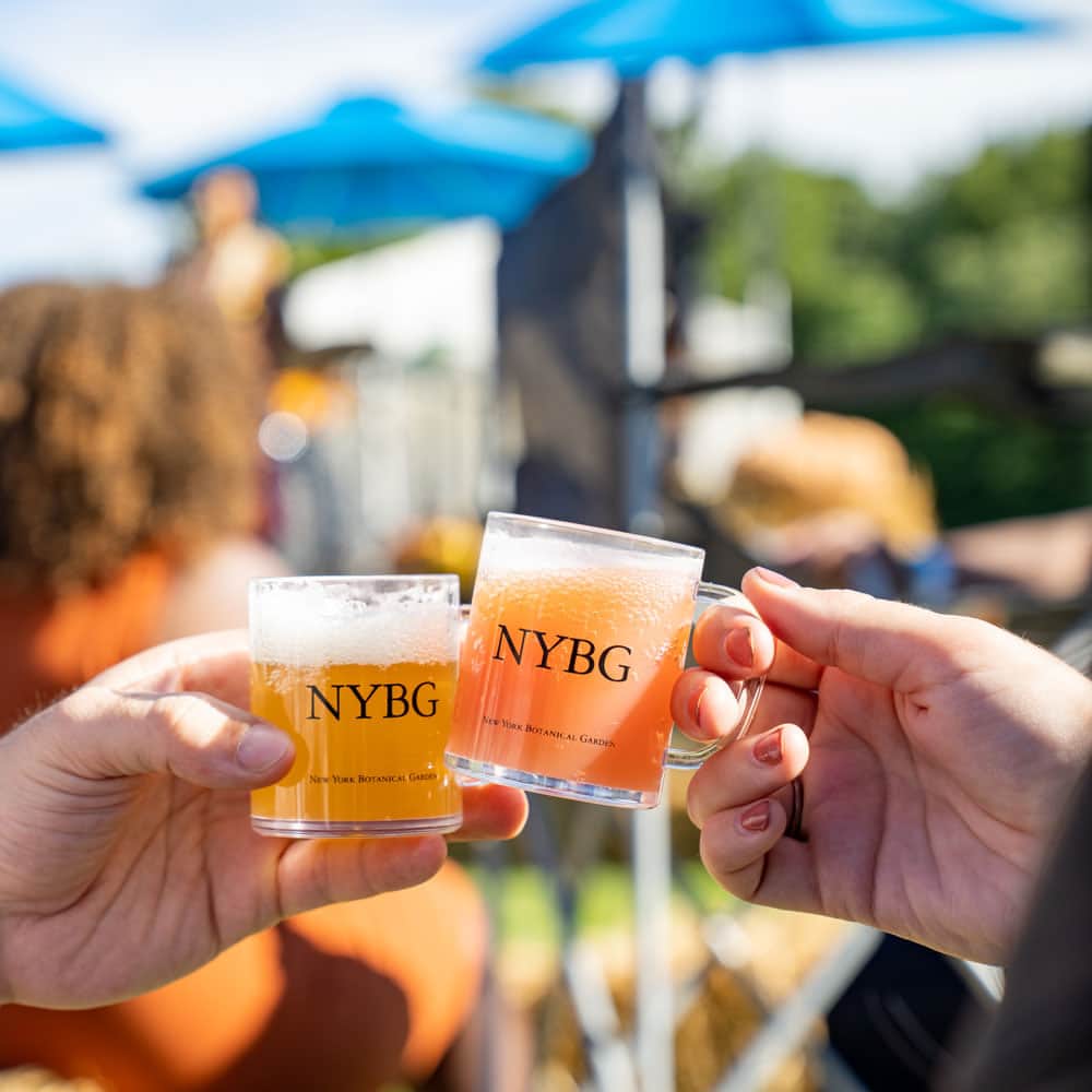 ニューヨーク植物園のインスタグラム：「Due to inclement weather, Bales & Ales has been moved to this Sunday, October 1. Advanced tickets are now SOLD OUT.」