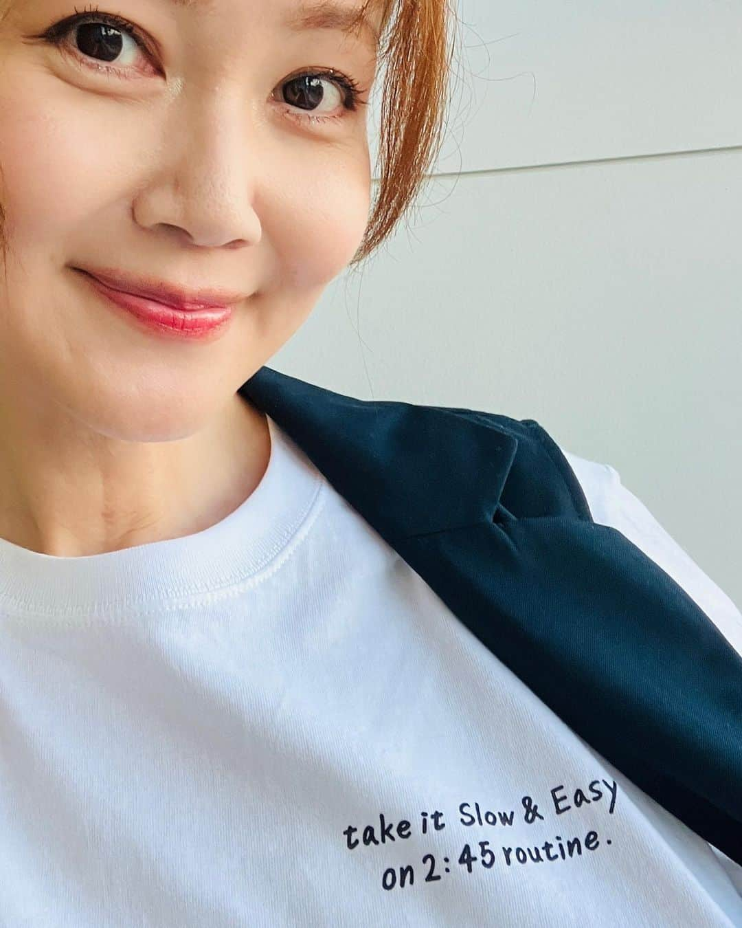 杉本なつみさんのインスタグラム写真 - (杉本なつみInstagram)「. . 実は #スロイジ 水曜最終回では スロイジTシャツ着てました　　. . 2時45分時代のもの　　. . はい、自己満足です 笑　　. . . . . #スローでイージーなルーティンで  #天の声  #自撮り #셀카」9月30日 1時24分 - virgo910b