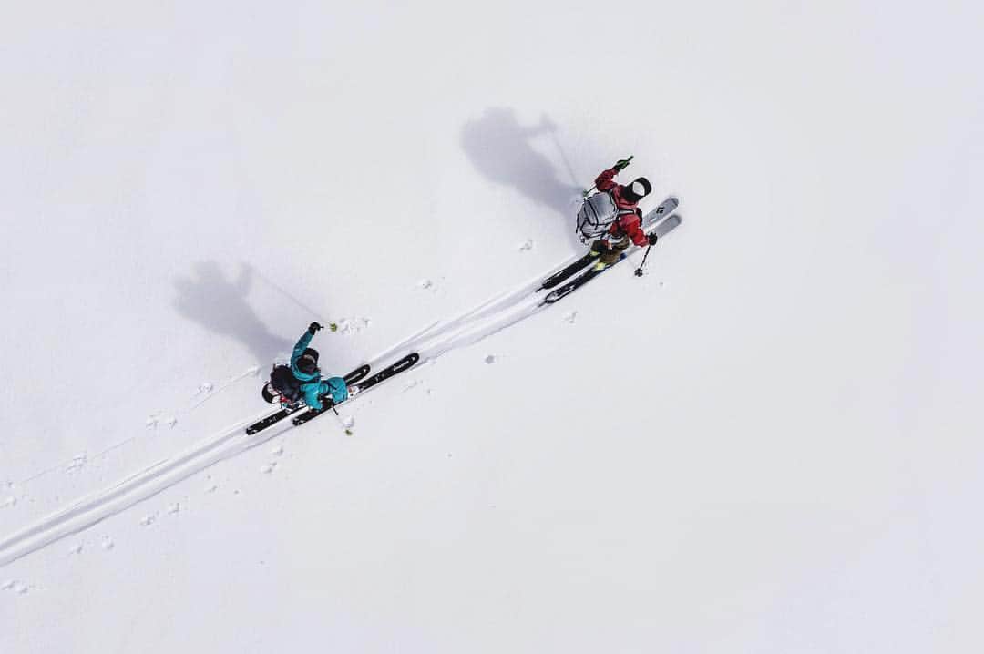 ジミー・チンのインスタグラム：「Always in search of the purity of the pursuit... Thinking of simpler days on the search w @kitdski in Greenland. Truly doesn’t get any better... 📸 @ferdigrapher」
