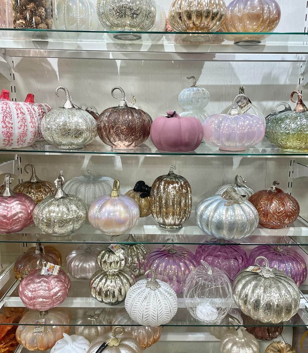 HomeGoodsさんのインスタグラム写真 - (HomeGoodsInstagram)「The only pumpkin patch we’ll be going to this fall 🎃」9月30日 2時00分 - homegoods