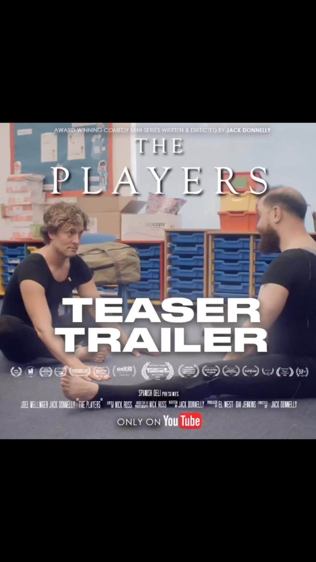 マリン・アッカーマンのインスタグラム：「Guys!!!! My husband and his friends are super friggin funny and here is the proof!! Check out @theplayerssitcom page and go to link in bio to see all the episodes on YouTube for free!!! Subscribe and follow and have a weekend of laughs 😂 keep checking back for new clips…this is some funny shit people! #jackdonnelly @joelmellinger @paulsandysactor @therealjasonisaacs #funny #comedy #actors #showtime」