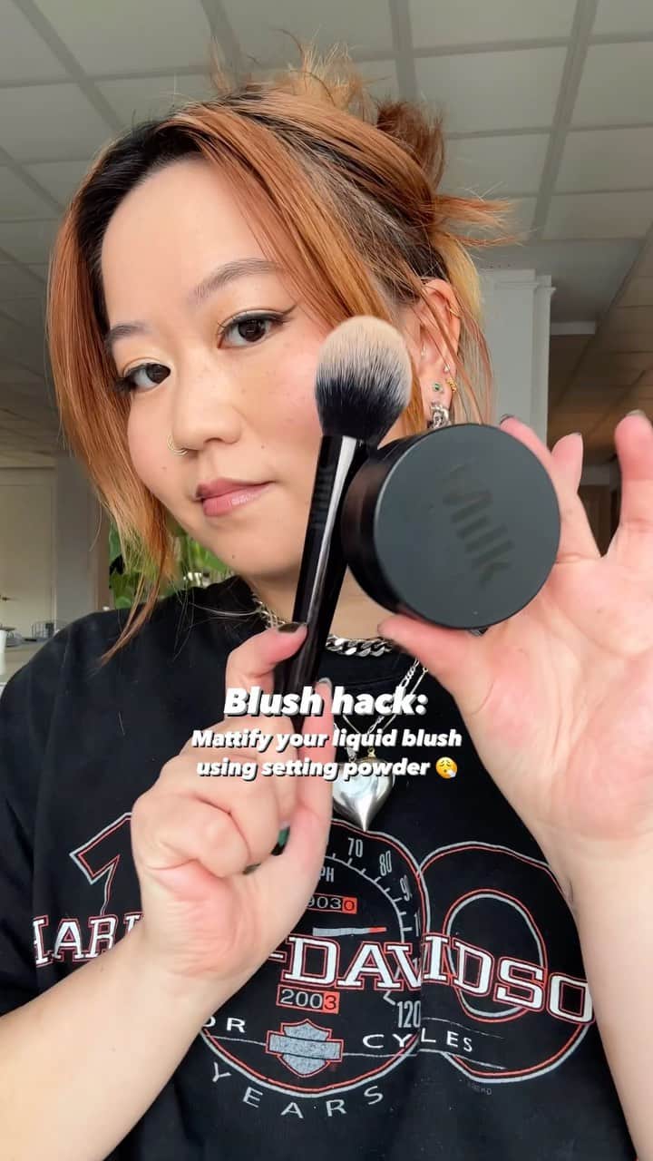 Milk Makeupのインスタグラム：「🚨BLUSH HACK🚨 Turn your blush from dewy to matte by using a light layer of our #PoreEclipse Matte Setting Powder on top of your fave cream or liquid blush 💗」