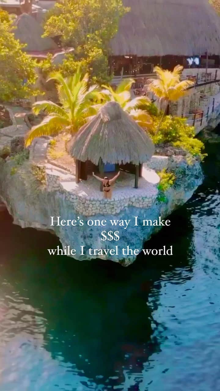 エマ（テニール・ダッシュウッド）のインスタグラム：「Here’s one way I make $$$ while I travel the world! 🌎」