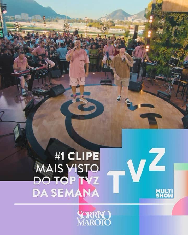 Sorriso Marotoのインスタグラム：「Se liga nessa, turma! 🔥   ELA com o @ferrugem está no TOP TVZ do @multishow como o clipe mais visto da semana e somos capa da playlist Mais Tocadas do TVZ lá no @spotifybrasil! 🎶  Dá essa moral e corre lá pra ouvir! ✌🏽 (Link nos stories)」