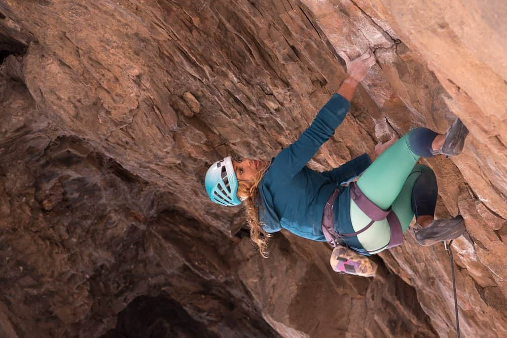 ミーガン・マーチンさんのインスタグラム写真 - (ミーガン・マーチンInstagram)「I love curling up on my Athlete's Choice mattress by @denvermattress! Sleep plays the biggest role in my recovery after a day of climbing or being out on the road. This one helps keep me moving. #ad #sleephealthierlivehealthier」9月30日 4時38分 - meaganmartin89