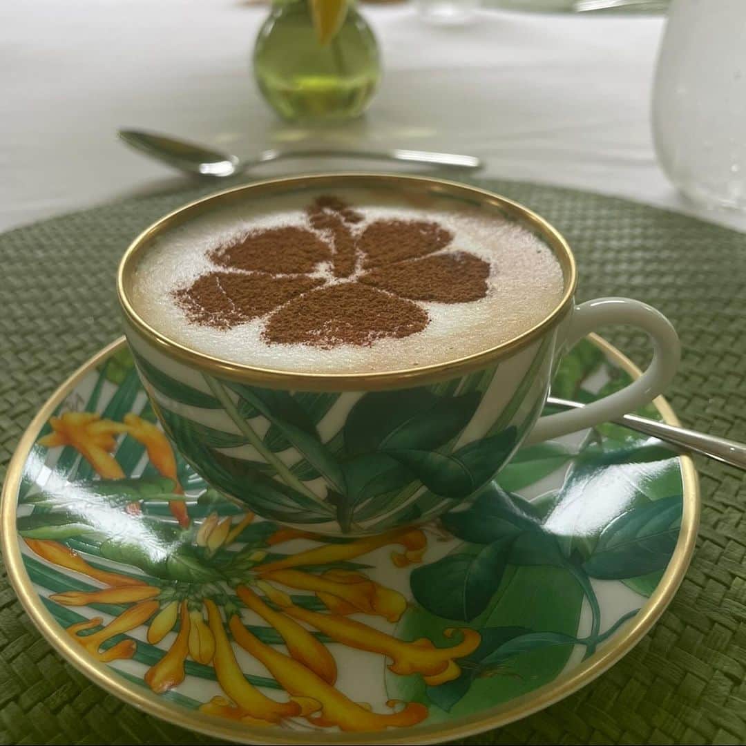 ケリー・リッパさんのインスタグラム写真 - (ケリー・リッパInstagram)「We coffee, internationally ☕️ #internationalcoffeeday」9月30日 5時24分 - kellyripa