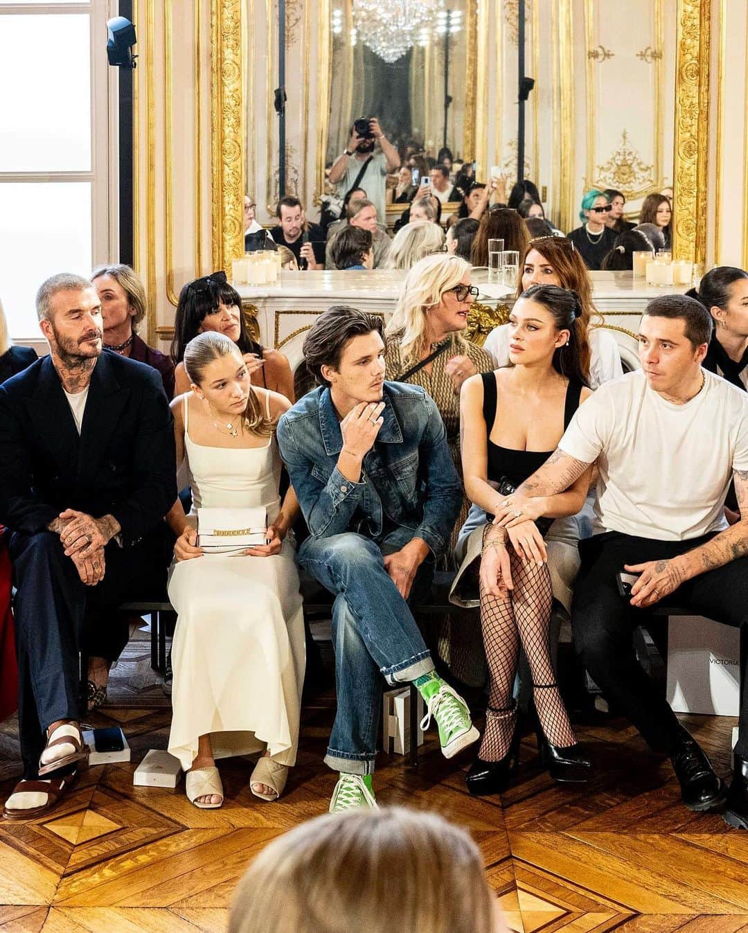 Just Jaredさんのインスタグラム写真 - (Just JaredInstagram)「Victoria Beckham's family - including husband David, son Brooklyn and his wife Nicola Peltz, and kids Cruz and Harper - were in the front row for her Paris Fashion Week show. More photos on JustJared.com right now! #VictoriaBeckham #DavidBeckham #BrooklynBeckham #CruzBeckham #HarperBeckham #NicolaPeltz Photos: Splash, Backgrid」9月30日 5時37分 - justjared