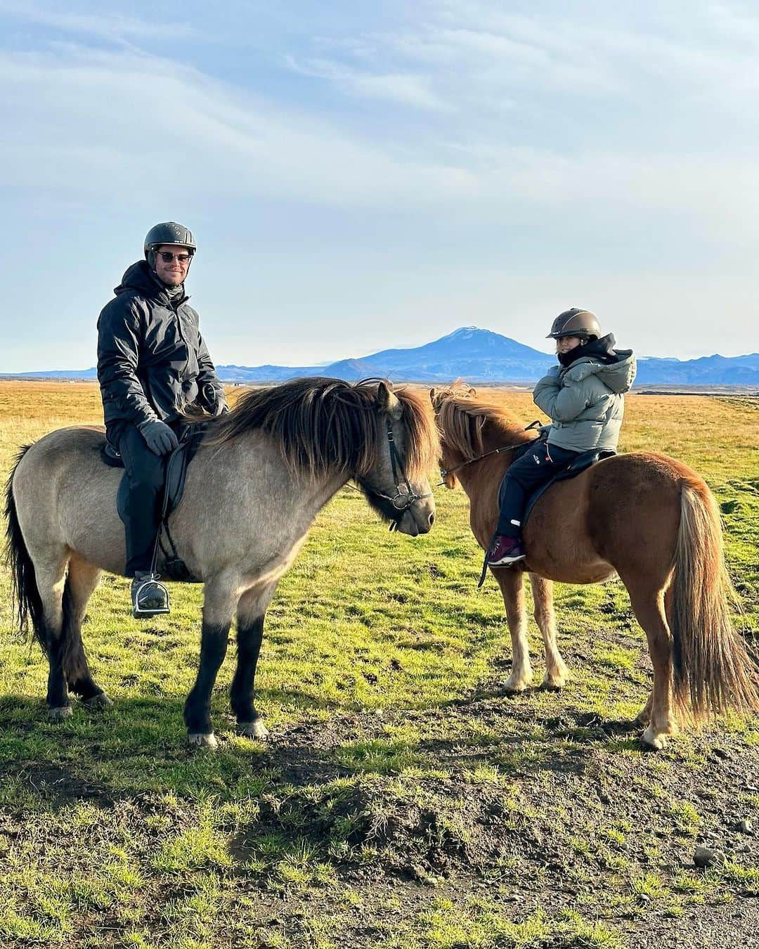 クリス・ヘムズワースさんのインスタグラム写真 - (クリス・ヘムズワースInstagram)「Day two of our Icelandic adventures 🐎 🐴 @hekluhestar」9月30日 6時00分 - chrishemsworth
