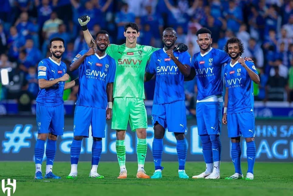 カリドゥ・クリバリさんのインスタグラム写真 - (カリドゥ・クリバリInstagram)「Three points and my first goal of the season: perfect! Keep it up 💪🏿  #AlHilal_AlShabab 2-0 #RoshnSaudiLeague ⚽️ #KK 💙」9月30日 6時18分 - kkoulibaly26