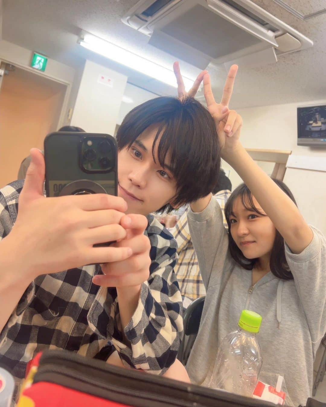 前野えまさんのインスタグラム写真 - (前野えまInstagram)「舞台「風間四兄弟妹」 本日4日目！  素敵な共演者の方々と楽しくお芝居しています。 今日も頑張ってきます！！ ・ ・ #舞台  #風間四兄弟妹  #いってきます」9月30日 6時47分 - maeno_ema