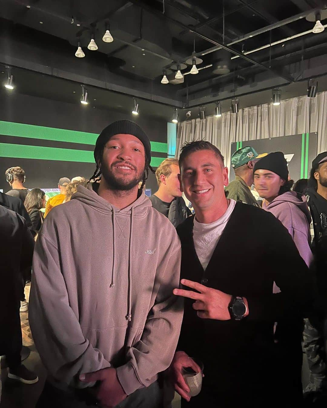 ジェフ・キャメロンさんのインスタグラム写真 - (ジェフ・キャメロンInstagram)「Had an unbelievable time at the @easportsfc NYC clubhouse launch event. Go get #FC24 and play now! @ea and the entire team at @icnclst brought so many great people together in the “clubhouse” which truly felt like a house party full of fun and excitement while playing the new @easportsfc 🎮 ⚽️ game.」9月30日 6時48分 - geoffcameron