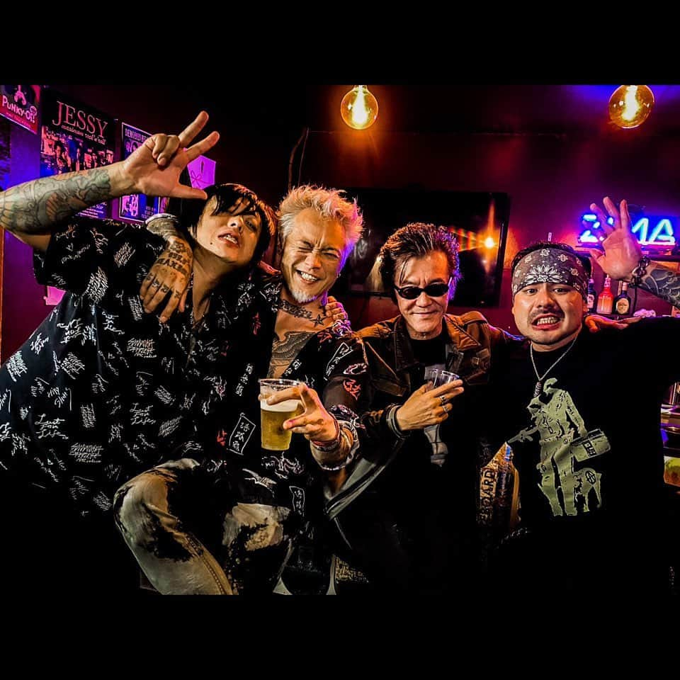 THE STREET BEATS（ザ・ストリート・ビーツ）さんのインスタグラム写真 - (THE STREET BEATS（ザ・ストリート・ビーツ）Instagram)「. ■オフィシャルサイト OKI’S DIARY #806 2023.9.29UP!   ■デビュー35周年ライブDVD & CD『THANKS FIESTA -DEBUT 35 YEARS LIVE-』 10.21発売!!予約受付中!!HPでご確認下さい!!  ■DEBUT 35 YEARS TOUR｜BEST WISHES 2023 各地豪華なオープニングゲスト決定!!HPでご確認下さい!! 前売￥4500発売中!! 10.21(土)横浜 BAYSIS ＊配信あり 10.22(日)千葉 LOOK 10.28(土)姫路 Beta ＊配信あり 10.29(日)京都 MUSE 11.04(土)仙台 CLUB JUNK BOX 11.05(日)盛岡 GLOBE 11.11(土)豊橋 club KNOT ＊配信あり 11.12(日)神戸 太陽と虎 11.23(木祝)広島 SECOND CRUTCH 11.25(土)福岡 DRUM SON 12.02(土)名古屋 RAD SEVEN ＊配信あり 12.03(日)大阪 Music Club JANUS ★デビュー35周年YEAR FINAL★ 12.10(日)東京 新宿LOFT ＊配信あり 全公演｜前売￥4500発売中 当日￥5000　配信￥3000   ■NORTH WILD SIDE ROXXX TOUR 2023 9.23秋田湯沢・9.24山形新庄の両日とも最高の遠征になりました！ YOSHIYAxxx(RADIOTS）、主催の藤井ユウキ君、D.N.K.等みなさんに感謝です！   #thestreetbeats  #ストリートビーツ  #oki  #yoshiyaxxx  #湯沢  #新庄」9月30日 7時00分 - thestreetbeats_official