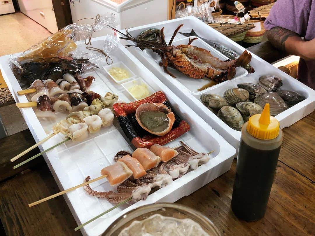 ホリエアツシのインスタグラム：「#浜焼き という概念🦐🐚🦀🐟🦑 #ストレイテナー  #テナー25th #sstv」