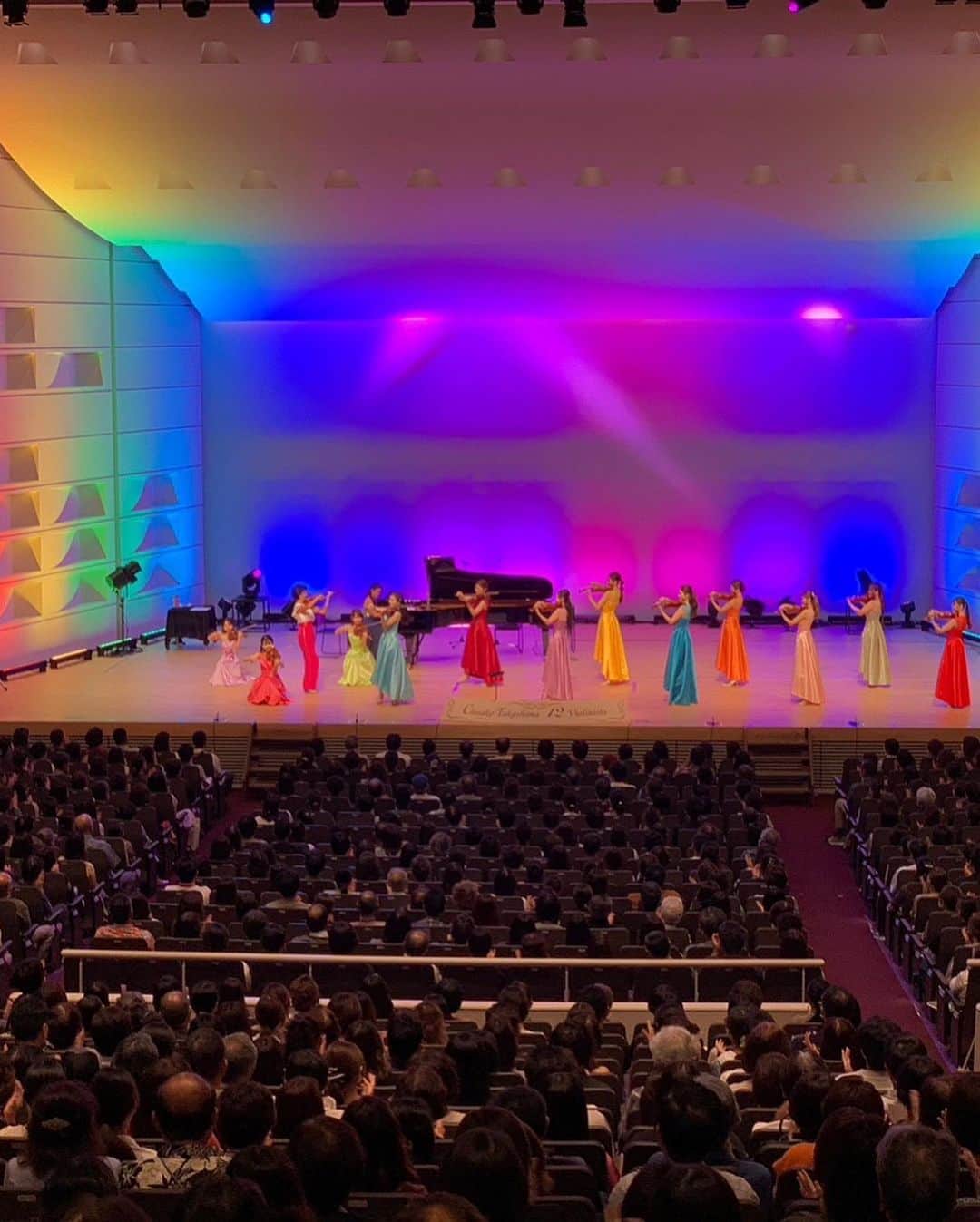 高嶋ちさ子さんのインスタグラム写真 - (高嶋ちさ子Instagram)「大ホール満席のお客様、本当にありがとうございます 配信もご覧いただき、ありがとうございました 楽しかったです  #マルちゃんありがとう」9月30日 17時42分 - chisakotakashima