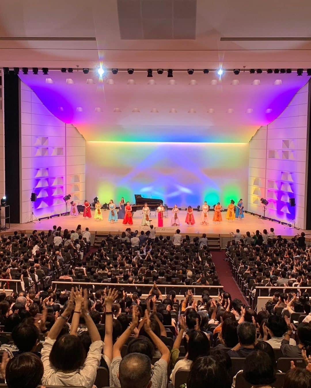 高嶋ちさ子さんのインスタグラム写真 - (高嶋ちさ子Instagram)「大ホール満席のお客様、本当にありがとうございます 配信もご覧いただき、ありがとうございました 楽しかったです  #マルちゃんありがとう」9月30日 17時42分 - chisakotakashima