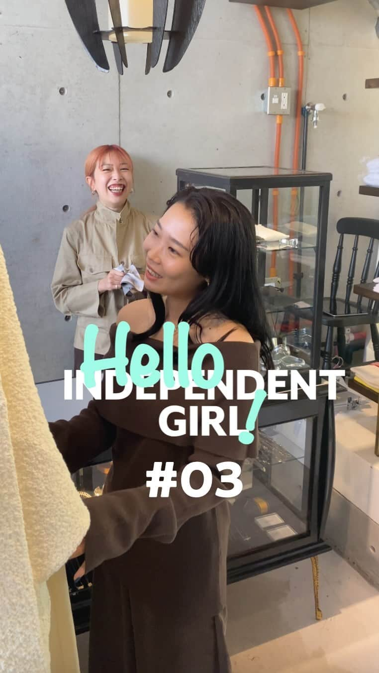 Perkmagazineのインスタグラム：「Hello,INDEPENDENT GIRL！ #03 MONE “INDEPENDENT GIRL”のもとに足を運び、彼女たちのスタイルに欠かせないアイテムや、それぞれのアイデンティティについて話してもらうInstagramの連載コンテンツ🤍 第3回目は「studiolab404.com」のディレクターとバイヤーを務めるMONEさん。  MONE / 「studiolab404.com」Director ＆ Buyer @monet_express @studiolab404dotcom   FILM_Maria Ito（PERK）  PERK magazine https://perk-magazine.com  #perk  #perkmagazine  #fashion #INDEPENDENTGIRL」