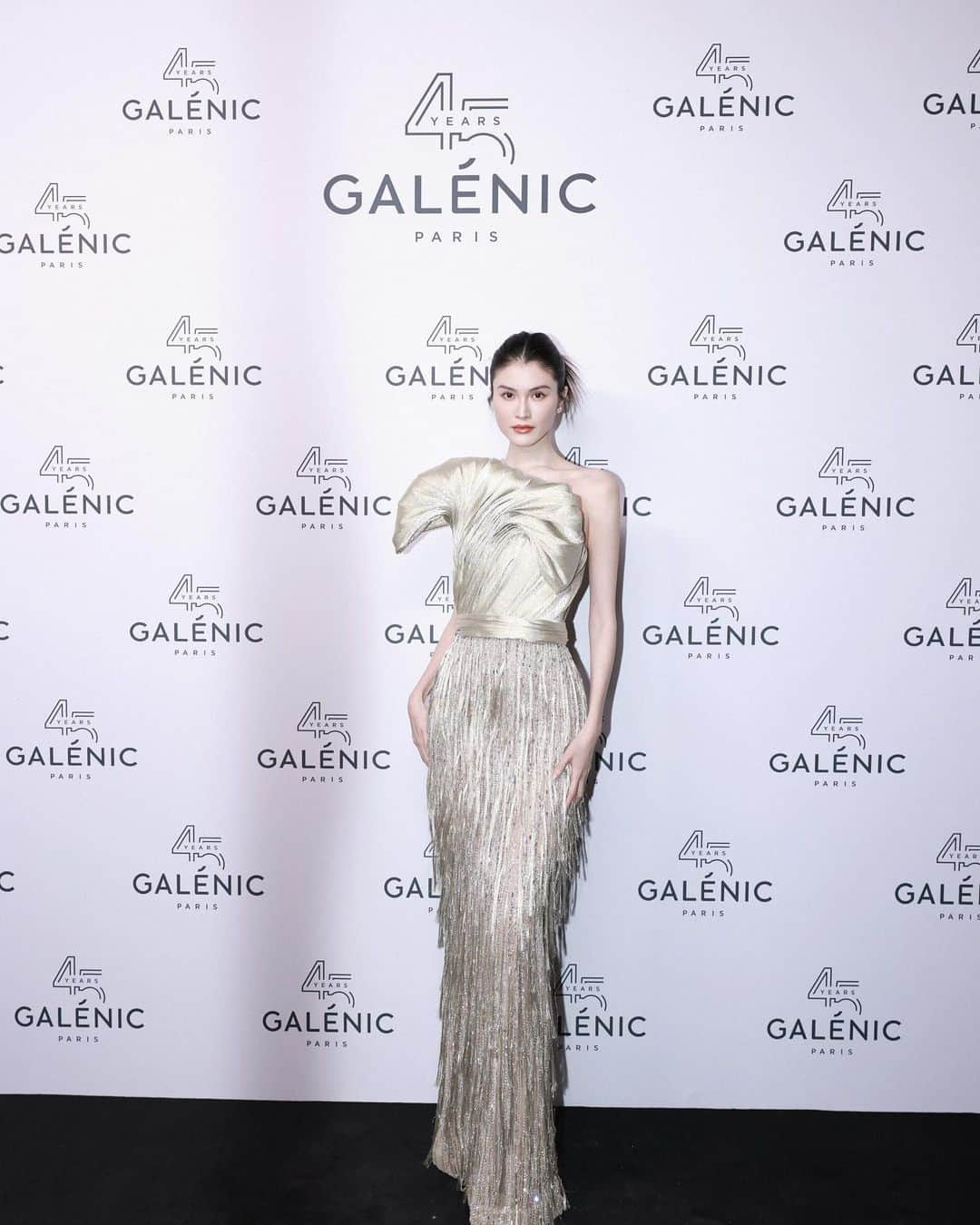 スイ・ヒーさんのインスタグラム写真 - (スイ・ヒーInstagram)「Celebrating 45th birthday of @galenic_official 💛」9月30日 18時13分 - hesui923