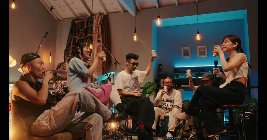石崎祥子のインスタグラム：「OPEN MIC  さらさ × NAGAN SERVER × TAKUMI × ena mori × KAZUKI ISOGAI × BOXER 【心地良い音に包まれるチルアウトシリーズ】  美術担当させていただきました。」