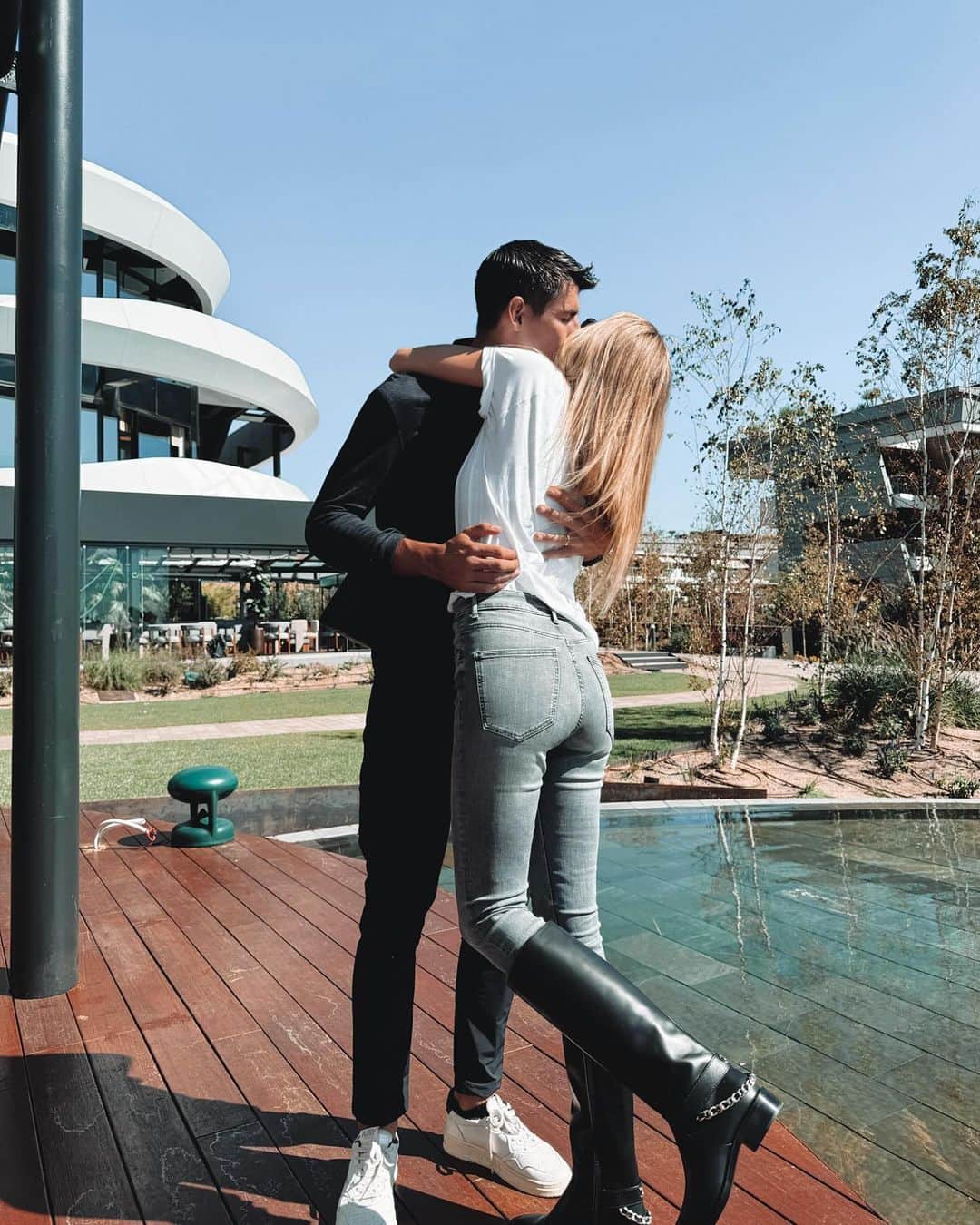アルバロ・モラタのインスタグラム：「Paseito con amor 🥹♥️」
