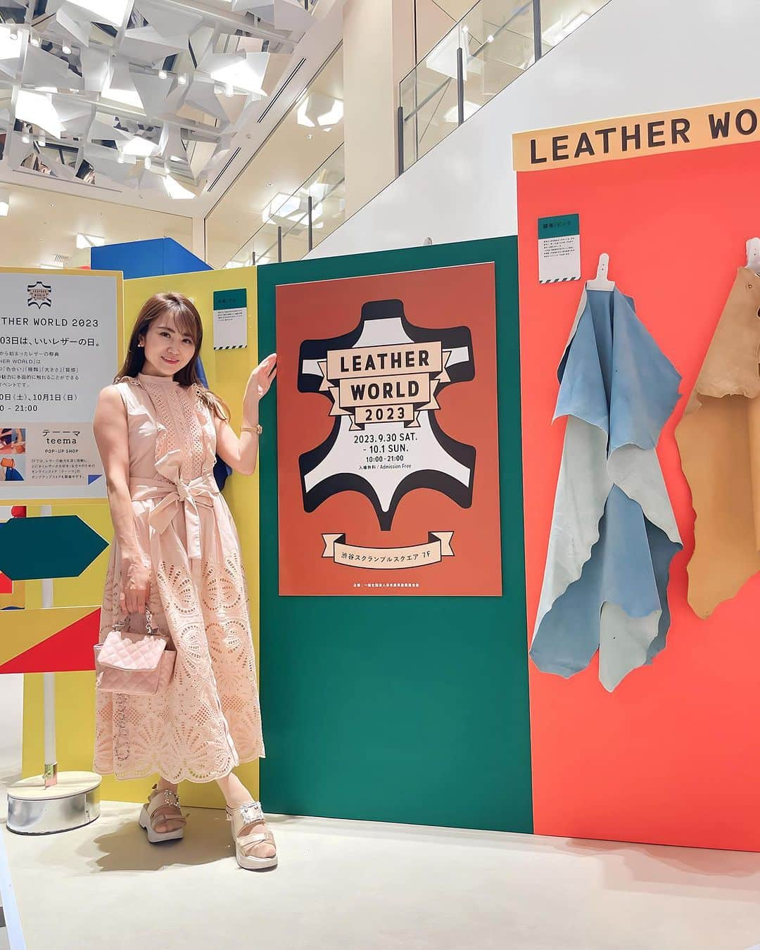 Miku Hirata 平田未来さんのインスタグラム写真 - (Miku Hirata 平田未来Instagram)「LEATHER WORLD 2023に行ってきました🩷   レザーの魅力に多面的に触れることができる体験型イベントで、 クイズに参加したりワークショップでオリジナルのグッズが作れます✨  私はオリジナルの コースターを作成！ 普段集中して工作をする機会がないので とても楽しかったです✨  イニシャルやマークの刻印も 初体験🩷😆  革製品について遊びながら学べる楽しいイベントです🧡  POP UPは明日10 月1日まで開催中です✨ぜひ遊びに行ってみてください😆  また、 ローンチしたレザー専門サイト 「teema」が初のPOP UPを開催！ ぜひ2階にも立ち寄ってみてくださいね🩷  💎 LEATHER WORLD 2023 日時 : 9月30日(土曜日)-10月1日(日曜日) 場所 : 渋谷スクランブルスクエア 7F 時間 :  10:00 ‒ 21:00 (ワークショップ 20:00まで)   💎 teema POP UP SHOP  日時 : 9月16日(土曜日) ‒ 10月1日(日曜日) 📍渋谷スクランブルスクエア 2F POP UP SPA  #pr  #leatherworld2023 #japanleather  #テーーマ #teema #leatherworld #レザーワールド #ワークショップ東京 #オリジナルレザーグッズ #オリジナルレザー  #渋谷スクランブルスクエア #スクランブルスクエア」9月30日 18時17分 - miku.hirata