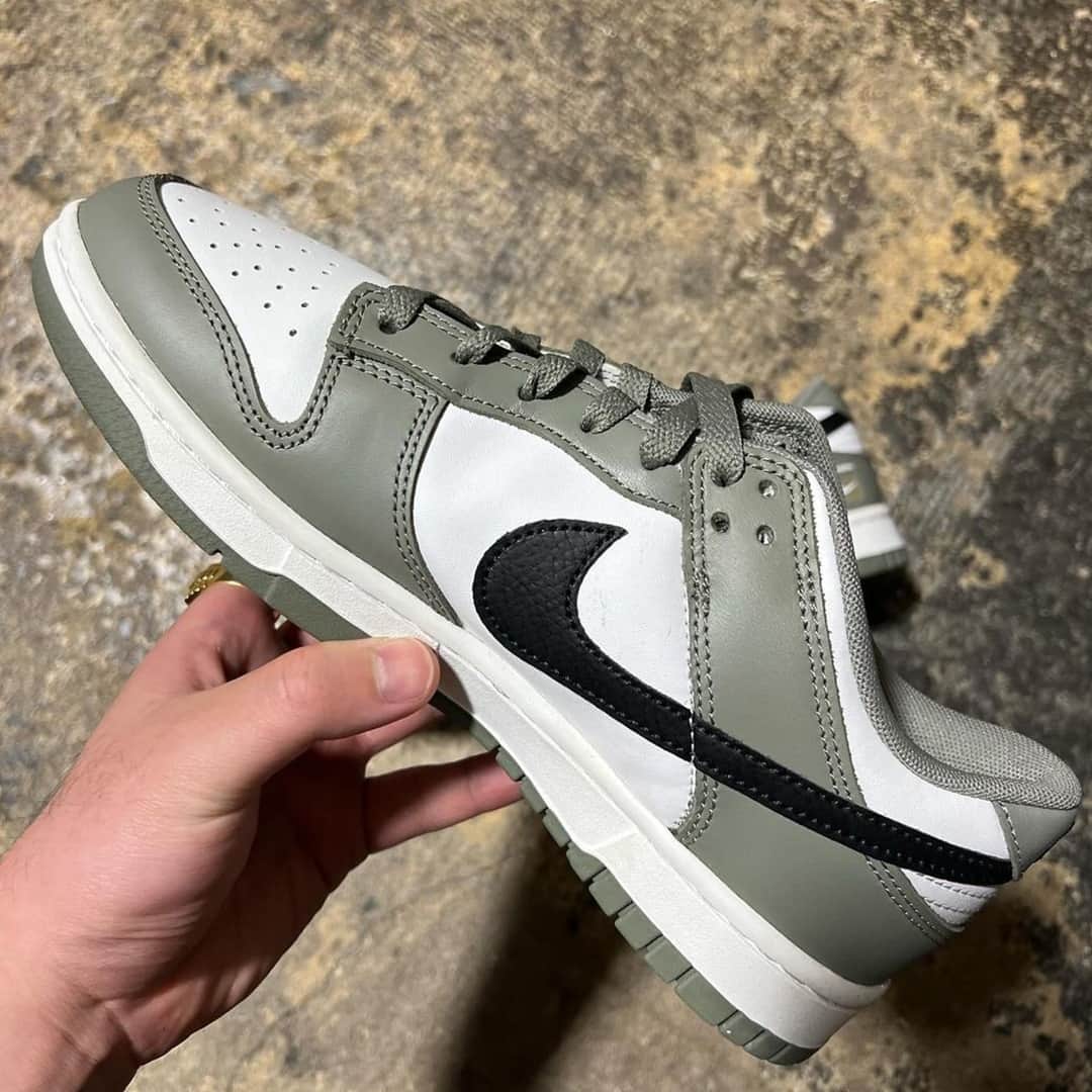 HYPEBEASTさんのインスタグラム写真 - (HYPEBEASTInstagram)「@nike is gearing up for the upcoming 2024 Paris @olympics with a reveal of a Dunk Low “NBA Paris” edition.⁠ ⁠ In celebration of the @nba's global reach, the upcoming sneaker is constructed with mostly leather makeup and mesh lining and tongues. The shoe seems to arrive in a mostly white crisp upper while the overlays are highlighted in olive and gray. The Swoosh is then detailed in black while the “Nike” embroidery also contrasts the design on the heels and tongue tab. Lastly, the sneaker pays homage to the league with a co-branded Paris logo on the medial heel and the inner sole.⁠ ⁠ Expect the pair to drop in January 2024 at select retailers and online at Nike.⁠ Photo: @masterchefian」9月30日 18時30分 - hypebeast