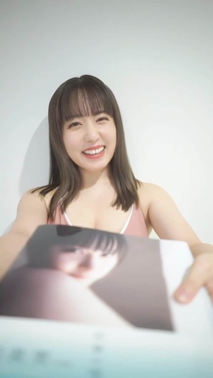 前田美里のインスタグラム：「お知らせです！2nd写真集発売記念お渡し会が10月8日(日)14:00〜秋葉原書泉ブックタワーさんにて開催します✨  #グラビア #gravure #写真集 #記憶の雫 #フライデー #講談社」