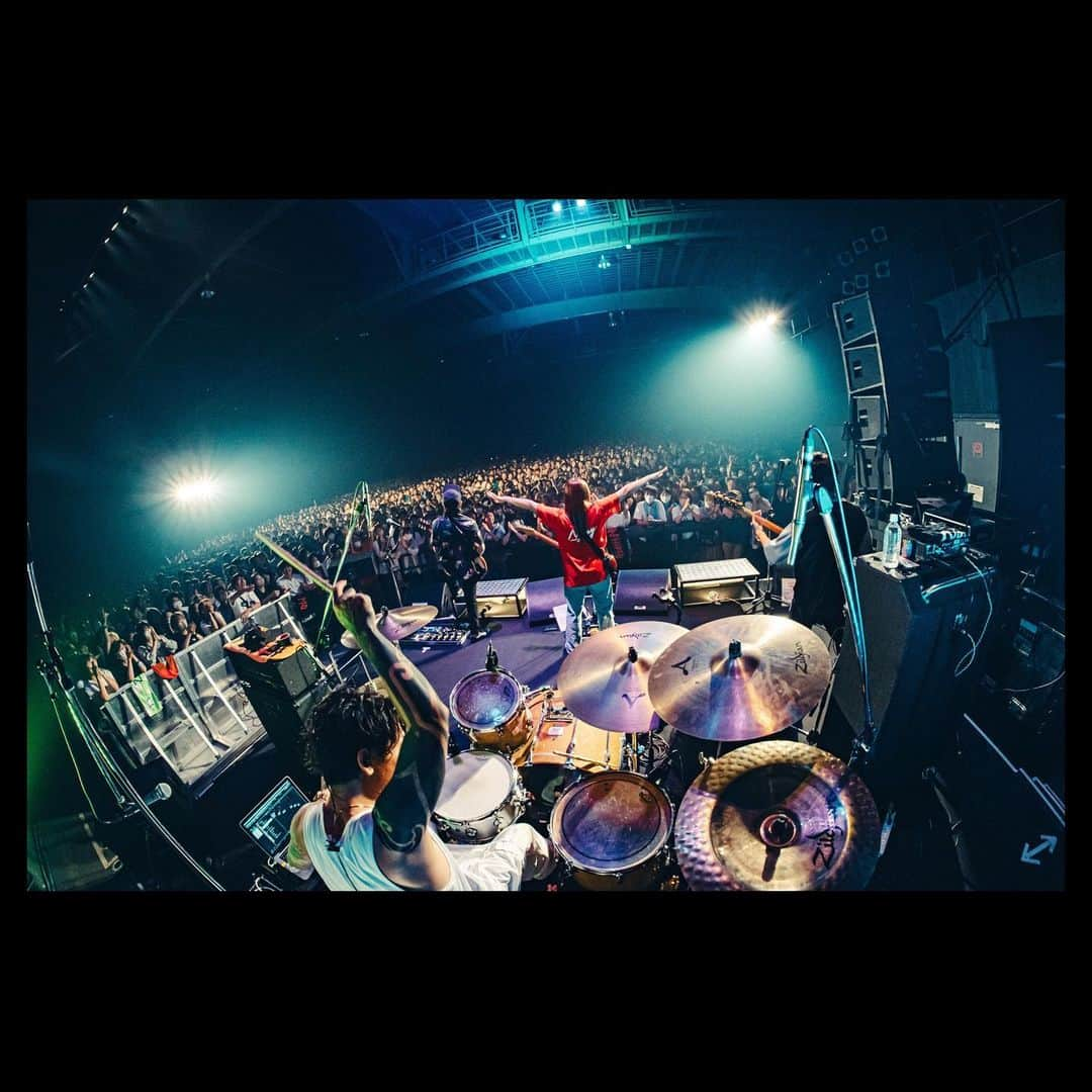 MOSHIMOさんのインスタグラム写真 - (MOSHIMOInstagram)「. 2023.09.29 Spitz×VINTAGE ROCK std. presents 「豊洲サンセット 2023」 豊洲 PIT  photo by @teru_ttm」9月30日 18時44分 - moshimo_band