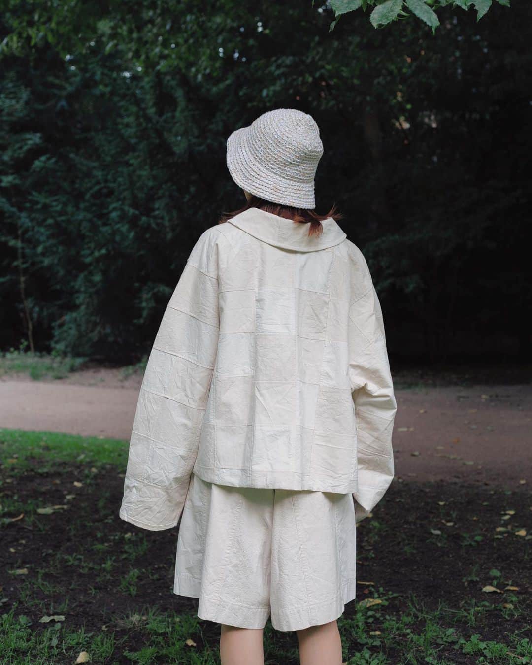 満島ひかりさんのインスタグラム写真 - (満島ひかりInstagram)「purefabrications* in Denmark  北欧は冬が寒くて暗い時間があまりに長いので みんな夏がだいすき。 毎日のようにピクニックをして泳いで風を感じて。 大人にもSummer vacationがあるって素敵 !! もちろん働いている人々もいるけど 働きながらでも、やすらぐのがうまい  日本の夏も暑さがきびしくなってきたから 良い休みを増やしていきたいですね」9月30日 10時21分 - hikarimitsushima
