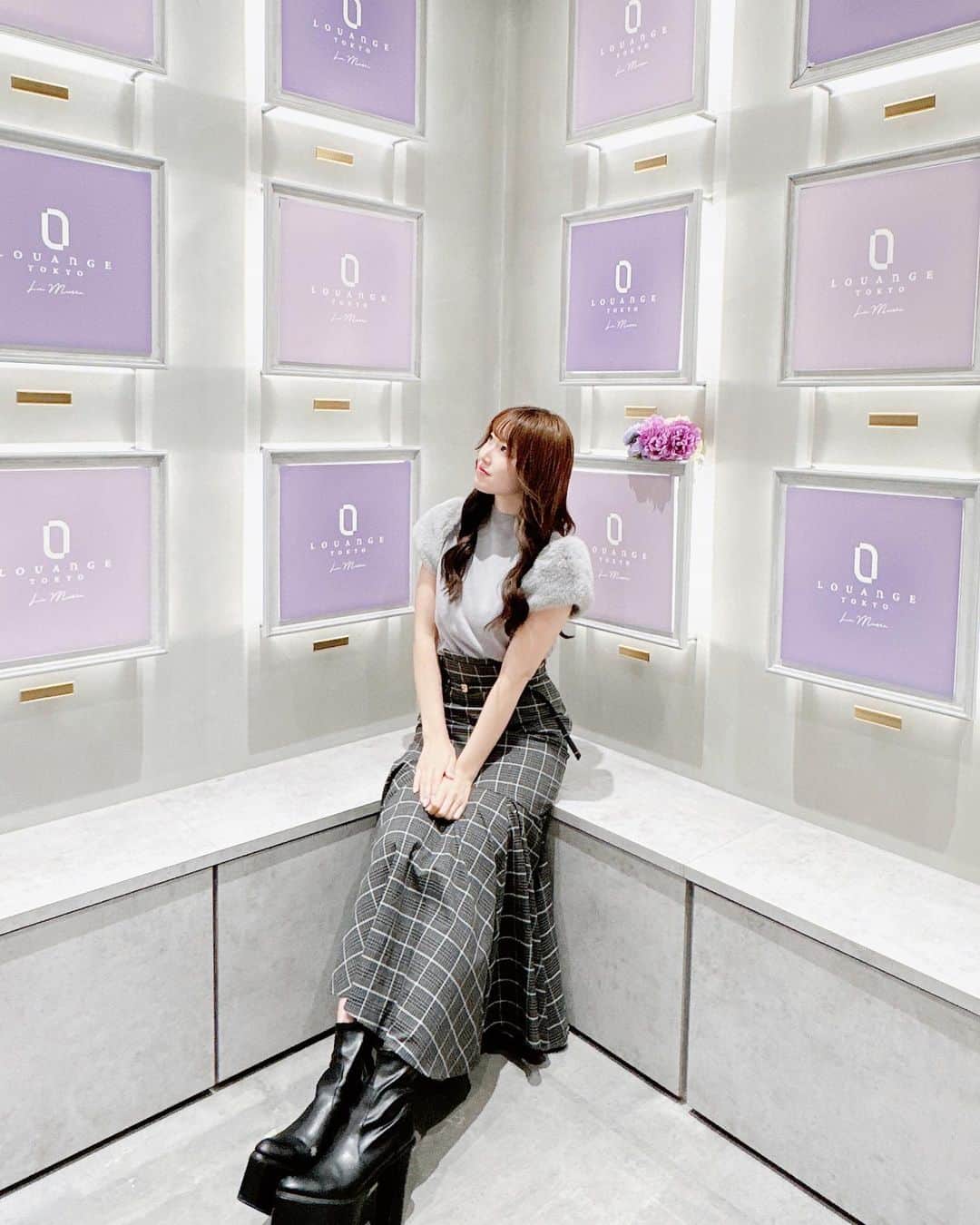 のインスタグラム：「🦄 ⁡ 𝐋𝐎𝐔𝐀𝐍𝐆𝐄 𝐓𝐎𝐊𝐘𝐎 𝐋𝐞 𝐌𝐮𝐬𝐞 ⁡ 💜ファンタスティックパープルアフタヌーンティー💜 ⁡ ヌーミー🧸がユニコーンのコスプレみたいなのしてて めっちゃかわいかった…🤤🤍 ぬいぐるみ化して販売してもらいたい勢いでかわいい🤍 ⁡ 安定の美味しさでした︎👍🏻 ̖́- ⁡ お気に入りは上段のあめちゃんみたいなスイーツと 下段のミニハンバーガー🍔🤍 ⁡ ┈┈┈┈┈┈┈┈┈┈┈┈┈┈┈┈┈┈┈┈ ⁡ 📍東京都中央区銀座1-9-5 KOKOホテル1F ⁡ 💰 キャッシュレス決済   現金対応不可 ⁡ ┈┈┈┈┈┈┈┈┈┈┈┈┈┈┈┈┈┈┈┈ ⁡ #東京 #銀座  #ルワンジュ東京  #ルワンジュ東京ルミュゼ #ヌーミー  #アフタヌーン #銀座カフェ  #銀座グルメ  #銀座スイーツ #louangetokyo  #louangetokyolemusee #louange #afternoontea #teatime #sweets #cafe」