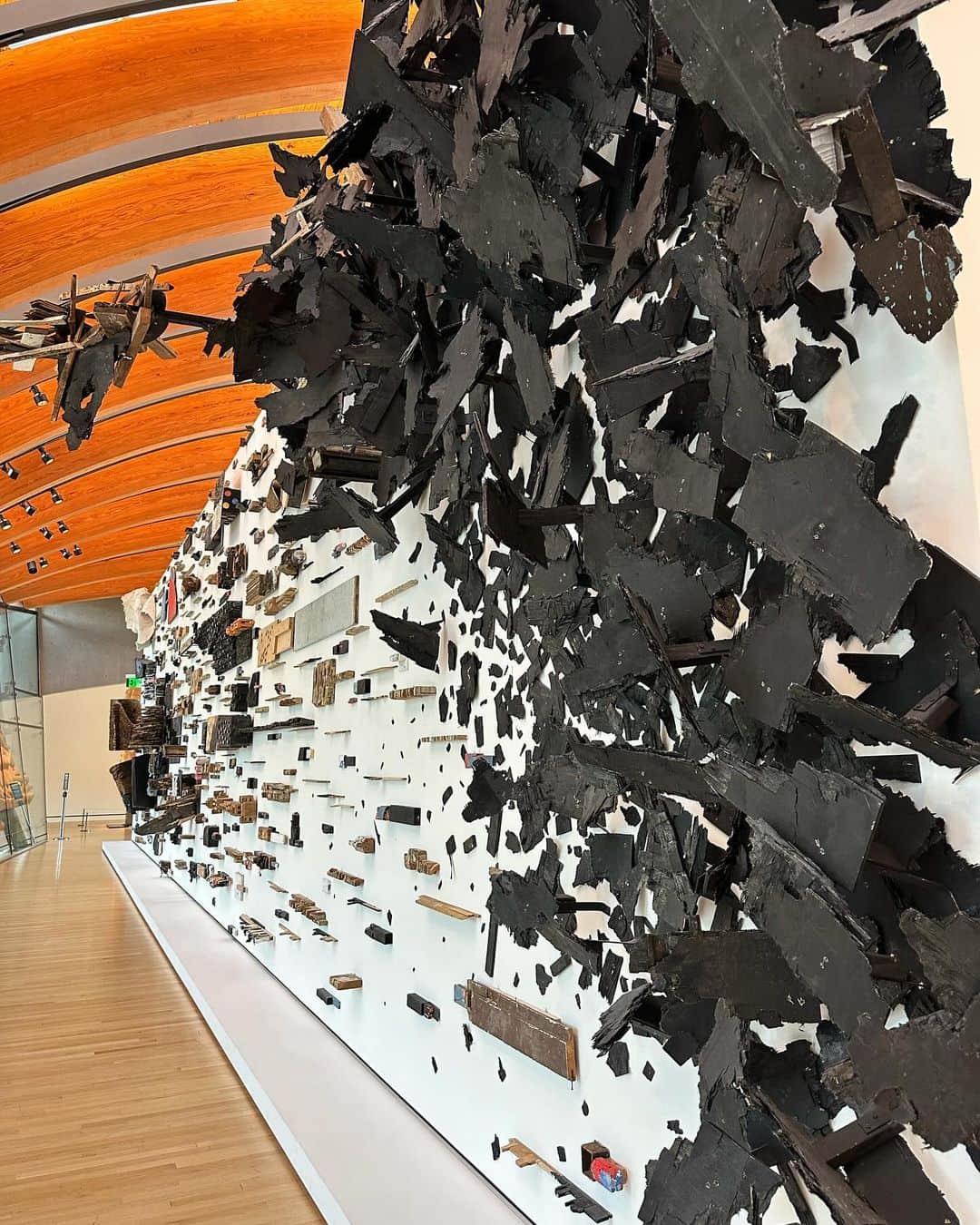 イリー・リーさんのインスタグラム写真 - (イリー・リーInstagram)「Inspiring art pieces from Crystal Bridges Museum.」9月30日 10時34分 - ilheelee