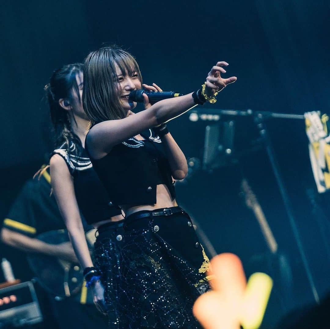 奥ゆいさんのインスタグラム写真 - (奥ゆいInstagram)「2023.09.28 Zepp Shinjuku フルバンドセットワンマンライブ  この日が終わってしまったのが寂しい😭 本当に何回でもやりたいくらい楽しかったー！ だいすきだ〜💖  みんなとここで遊べて幸せでした🥰💛またやろーねっ！💓  #2i2 #ニーニ #アイドル #バンド #ワンマンライブ #zeppshinjuku」9月30日 11時02分 - yui_oku