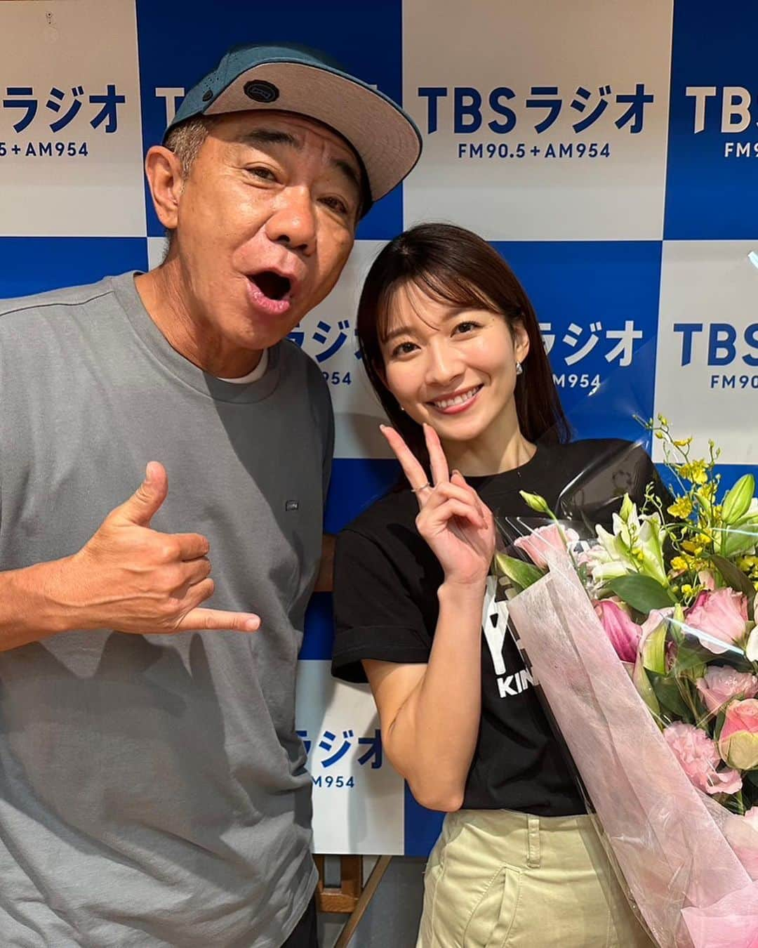 山本里菜さんのインスタグラム写真 - (山本里菜Instagram)「. またふらっと遊びに 行かせてください😆🤍✨  リスナーの皆さんにも 感謝の気持ちでいっぱいですー☺️  #木梨の会 #木梨憲武 #所ジョージ #ヒロミ #土曜の朝が寂しくなるな #もうすぐ秋ですね」9月30日 11時15分 - rinayamamoto_0622