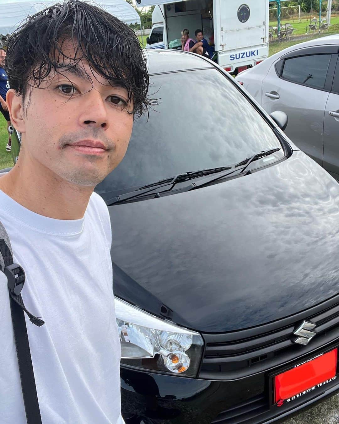 下地奨さんのインスタグラム写真 - (下地奨Instagram)「I went to our sponsor @suzukimotorthailandofficial  for a routine inspection of my car.   The eco-car is great with small turns and good fuel economy😌 Thank you for sponsoring us, we really appreciate it☺️🙏🏻  @suzukimotorthailandofficial  @samutprakan_cityofficial  #thankyou  #ss10 #shoshimoji #thaileague #football」9月30日 11時30分 - sho_shimoji