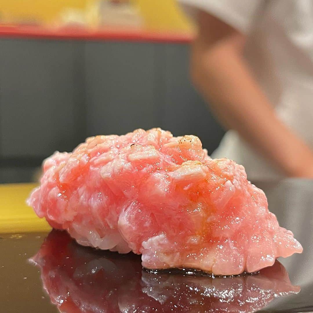 のインスタグラム：「For reservation: 099.606.0013 Or Line ID 027126639  #sushikanda #sushi #japanesecuisine #sashimi #foodporn #aroi #aroiibkk #ginraidee #paigingun #wongnai #edtguide #bkkmenu #starvingtime #寿司神田 #寿司スタグラム #鮨 #寿司 #すし #バンコク寿司 #銀座グルメ #赤酢 #横井醸造」