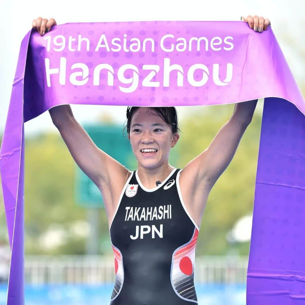 高橋侑子のインスタグラム：「Yuko Takahashi dominates in Hangzhou, defends her crown 👑 and wins GOLD in the '23 Asian Games Women's Triathlon Competition! China's Xinyu Lin delivers the perfect race to earn silver and Yifan Yang delivers a fine performance to claim bronze!!  #AsianGames2023 #Triathlon #BeYourExtraordinary 📸 @janosmschmidt」