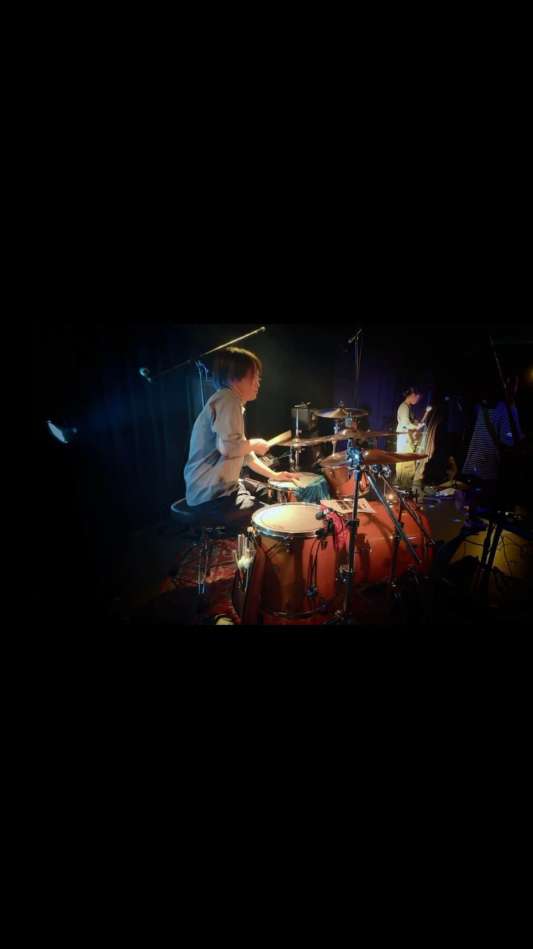吉澤響のインスタグラム：「2023/9/23 福岡graf 『遅刻』/ Niiiya  #セカイイチ #Niiiya #ドラム  #live #drums #drummers #gretschdrums #gretschdrummer #istanbulcymbals #promucodrumsticks #promuco」