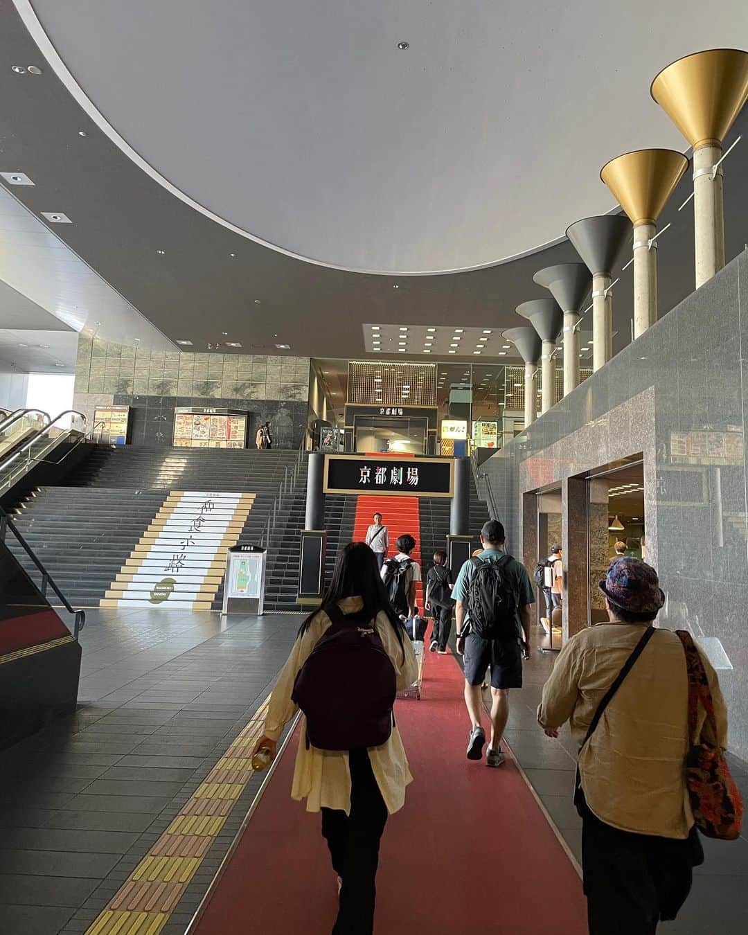 菅原永二さんのインスタグラム写真 - (菅原永二Instagram)「「ガラパコスパコス〜進化してんのかしてないのか〜」京都劇場初日です。京都に来れるのは嬉しい。ご来場お待ちしております。」9月30日 12時16分 - sugawara_agency