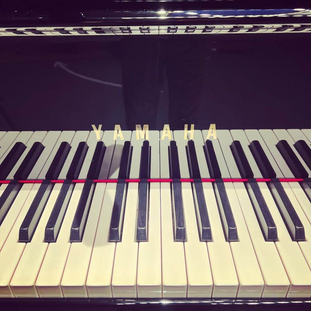 上杉洋史さんのインスタグラム写真 - (上杉洋史Instagram)「4430500 CFIII #piano #yamaha #venue #todayspiano #instapiano #pianophotography #concert #iwasakihiromi #hiromiiwasaki #iwasakiyoshimi #yoshimiiwasaki」9月30日 13時03分 - uesugihiroshi