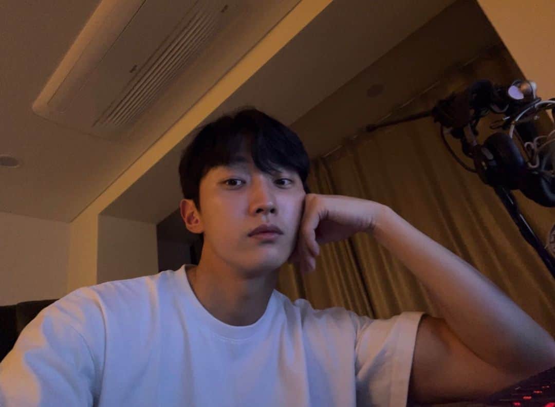 のインスタグラム：「남은 추석연휴 행복하게 보내세요!!😁」