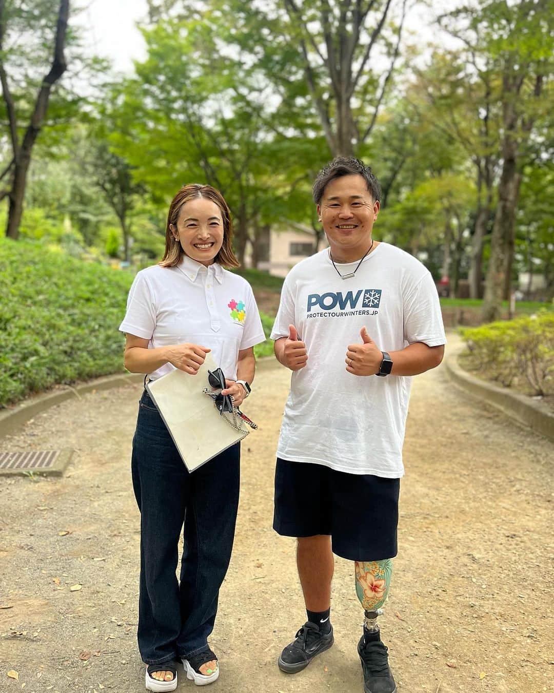 清澤恵美子のインスタグラム：「新宿中央公園ダイバーシティイベントステージでパラアスリートの市川さんとの対談をさせて頂きました☺️ 23歳で左足を切断した事故のことからスノーボードとの出会い、そしてPOWアンバサダーとして今何ができるかお話を聞かせて頂き、短い時間でしたが、諦めない気持ちの大切さを教えて頂きました。中でも怪我からの立ち直るきっかけのストーリーでは話を聞きながら涙が溢れ出そうでした😭 市川さんの話を聞いて一生懸命生きていきたいと思いましたし、色んなことに諦めちゃいけないと思いました。 環境問題然り、子供の教育しかり、、😂 今日はありがとうございました^ ^  10/1まで新宿中央公園ではイベントやってます^ ^是非お待ちしてます🙌」