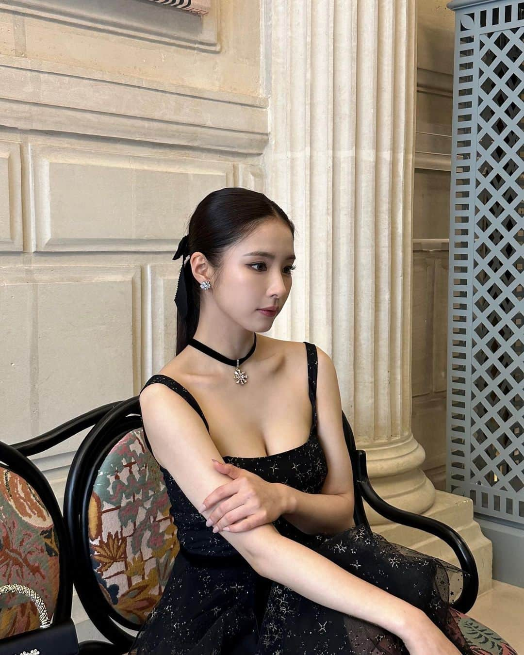 シン・セギョンさんのインスタグラム写真 - (シン・セギョンInstagram)「파리에서 @rogervivier ✨👠👛🍸」9月30日 19時23分 - sjkuksee