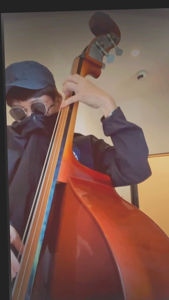 ヒイズミマサユ機のインスタグラム：「No.223 Bass 雰囲気 . . . .」