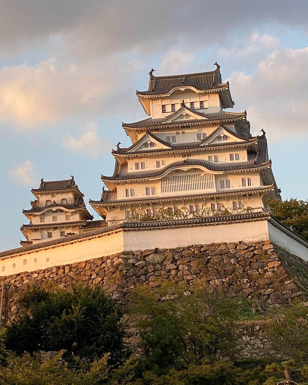 古田敦也さんのインスタグラム写真 - (古田敦也Instagram)「姫路に来たのでやっぱり国宝姫路城へ。 この城はやっぱりカッコいいな。」9月30日 13時53分 - atsuyafuruta