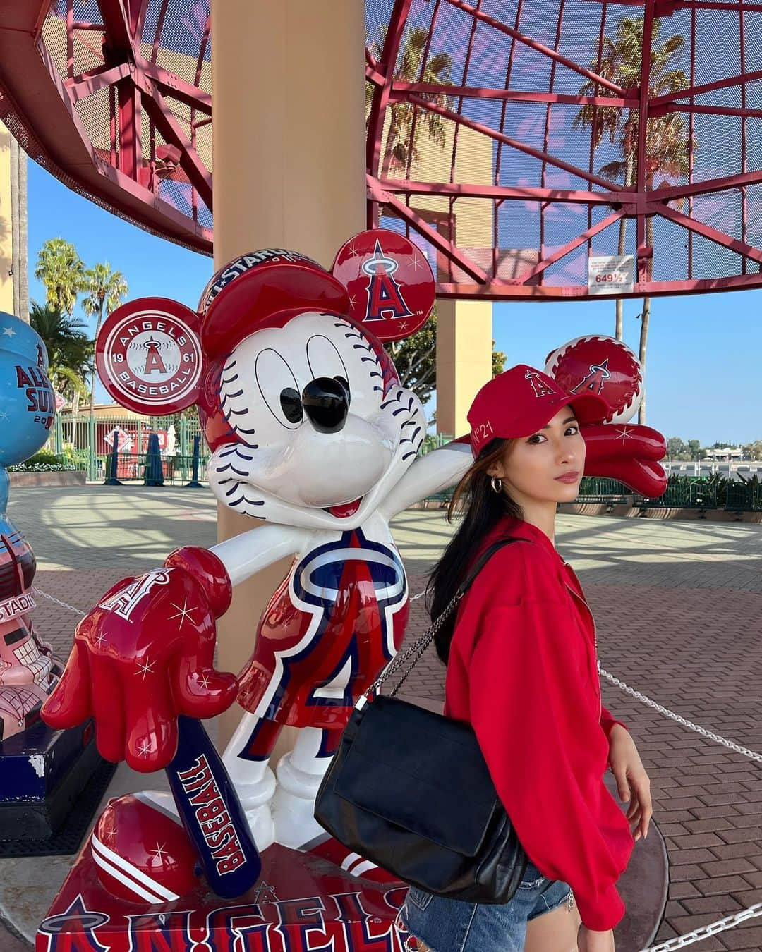 葉月蓮のインスタグラム：「❤️❤️❤️ #angelstadium #エンゼルス #エンゼルススタジアム #anaheim」