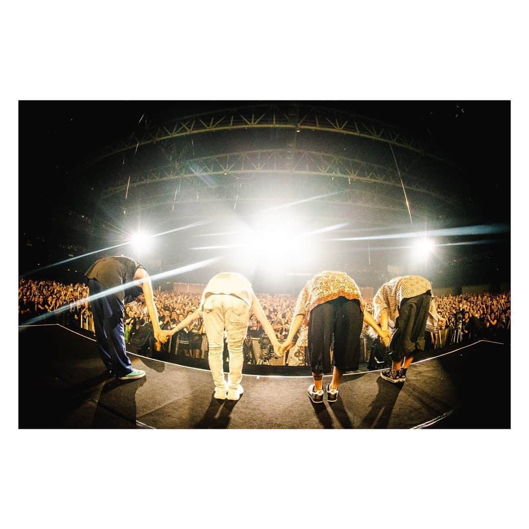 Ryota さんのインスタグラム写真 - (Ryota Instagram)「Jakarta you guys were so loud last night😊It made me so emotional! Thank you!! I'm so excited to play show tonight too!!!  @ruihashimoto 📷」9月30日 13時55分 - ryota_0809