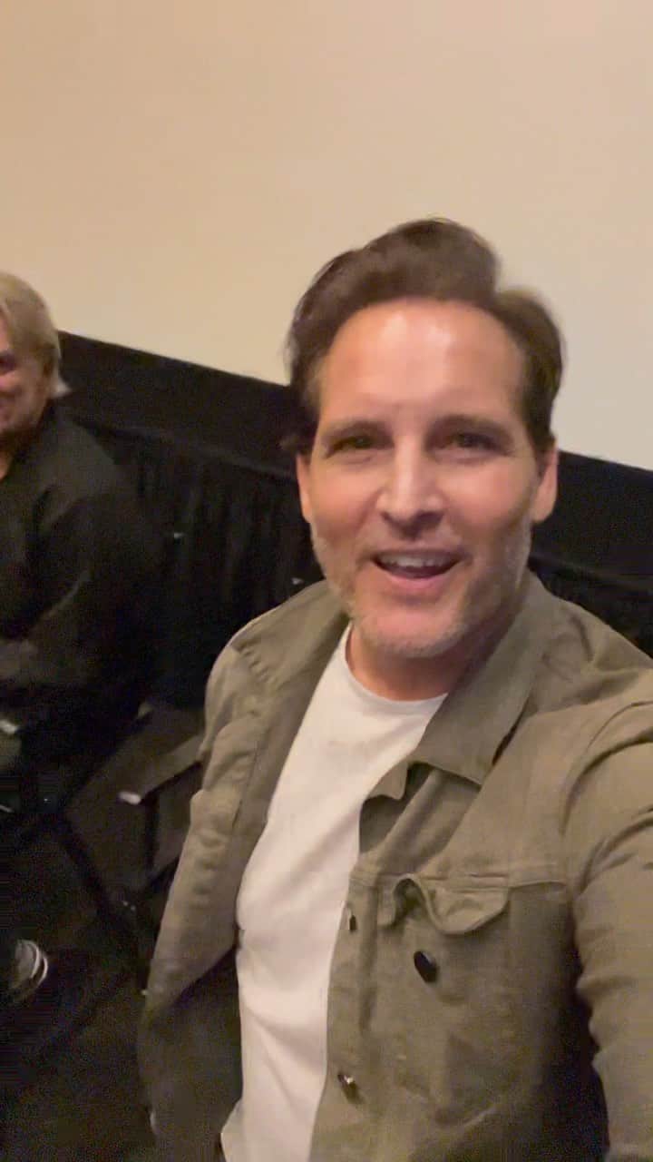ピーター・ファシネリのインスタグラム：「I think they liked it… Opening night of #OnFire! 🔥 Check it out this weekend. Playing at a theater near you. Onfiremovie.Com」