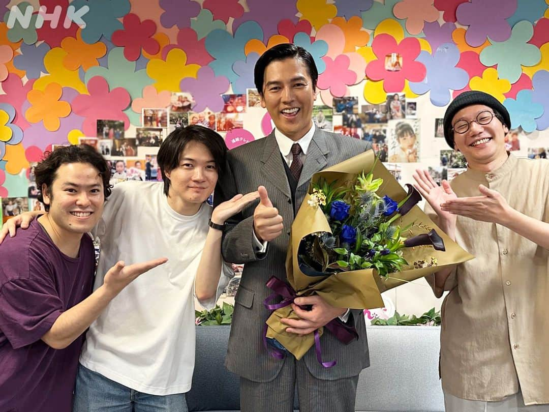 らんまんさんのインスタグラム写真 - (らんまんInstagram)「#らんまん観察日記📸  💐東京で出会ったみなさん  上京した万太郎を支えてくれたみなさん！ 時には対立したり、時にはいっしょに戦ったり…たくさん思い出がありますね。  #朝ドラらんまん #神木隆之介 #浜辺美波 #要潤 #田中哲司 #前原滉 #前原瑞樹 #亀田佳明 #宮﨑あおい #宮野真守 #中川大志 #ムロツヨシ  #いとうせいこう #渋谷謙人 #近藤公園 #奥田瑛二」10月1日 12時02分 - asadora_ak_nhk