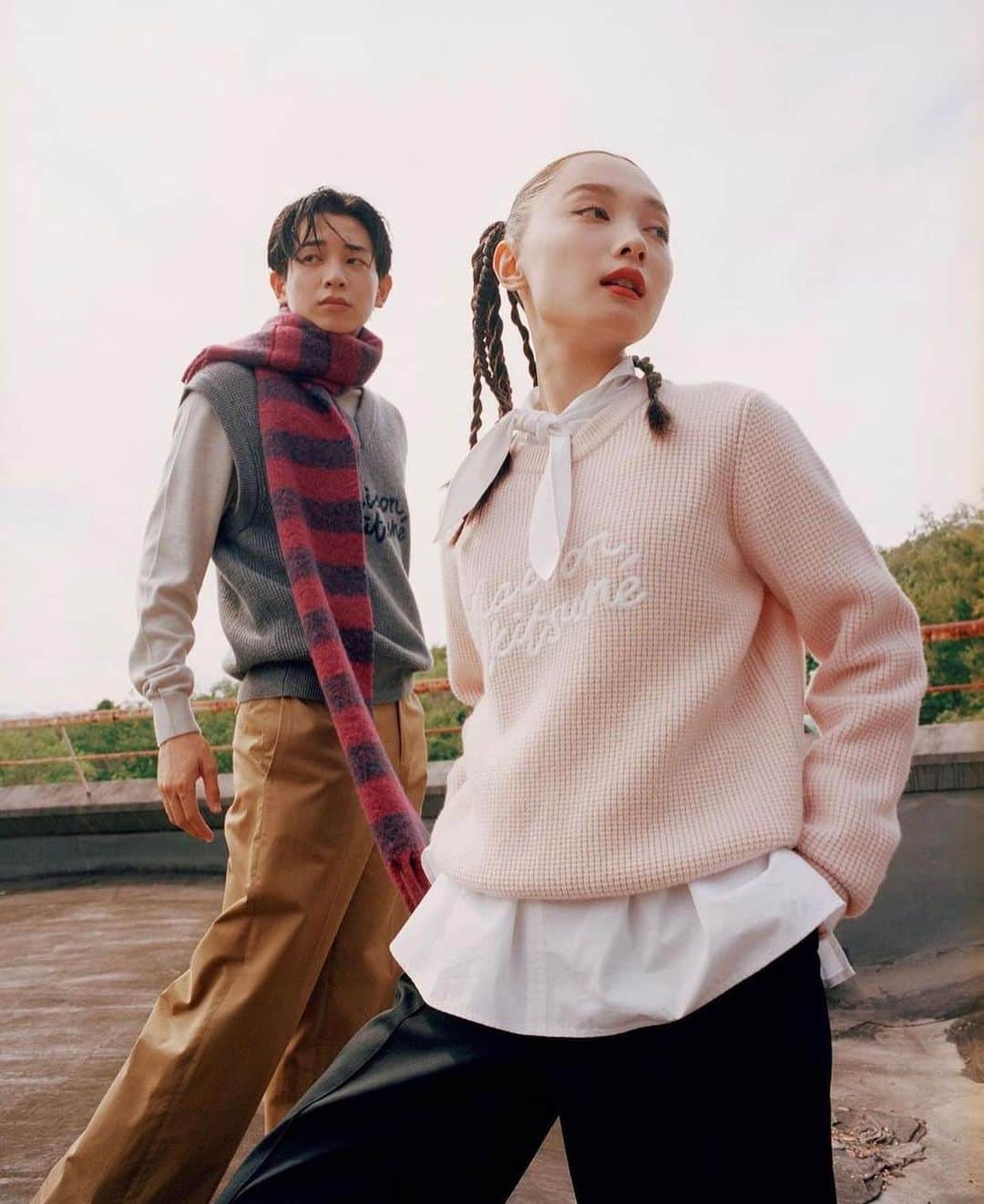新野尾七奈さんのインスタグラム写真 - (新野尾七奈Instagram)「@ellegirl_jp × @maisonkitsune   "カップルで着こなす「メゾン キツネ」のモダンプレッピーな秋ルック" ELLEgirl記事にて公開されてます🦊  ユニセックスなアイテムも多く終始可愛かった〜👗😍❤️ ストーリーリンク貼ってます！ みてね〜！  Photo/HOUMI SAKATA Styling/AI SUGANUMA Hair/MIHO EMORI Makeup/TAMAYO YAMAMOTO　 with Model/ YUDAI SHIMAMURA  ありがとうございました❤️」9月30日 14時45分 - nanagirl7