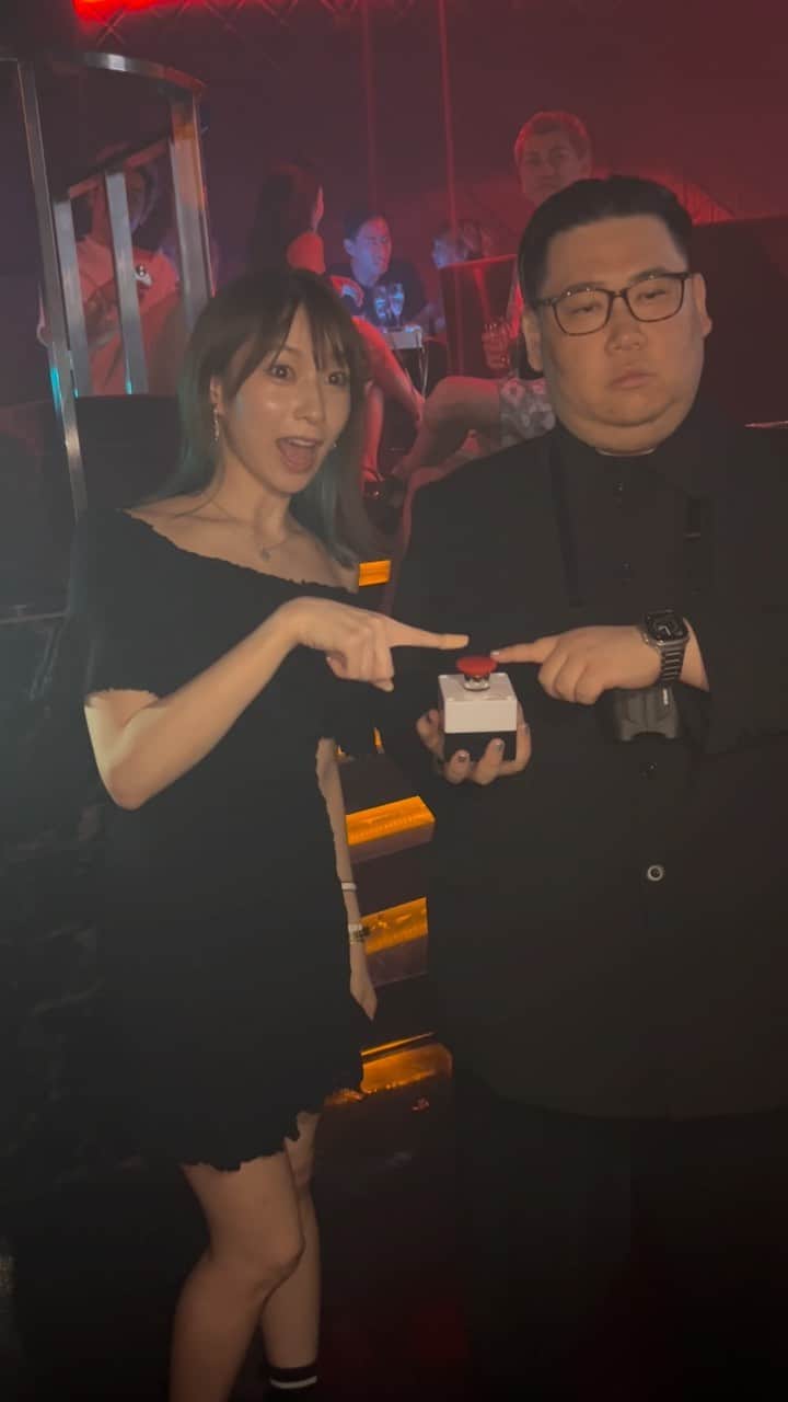 yukapinのインスタグラム：「このボタンは何のスイッチでしょう？ #ぷりん将軍 #優歌レポ #渋谷tk」