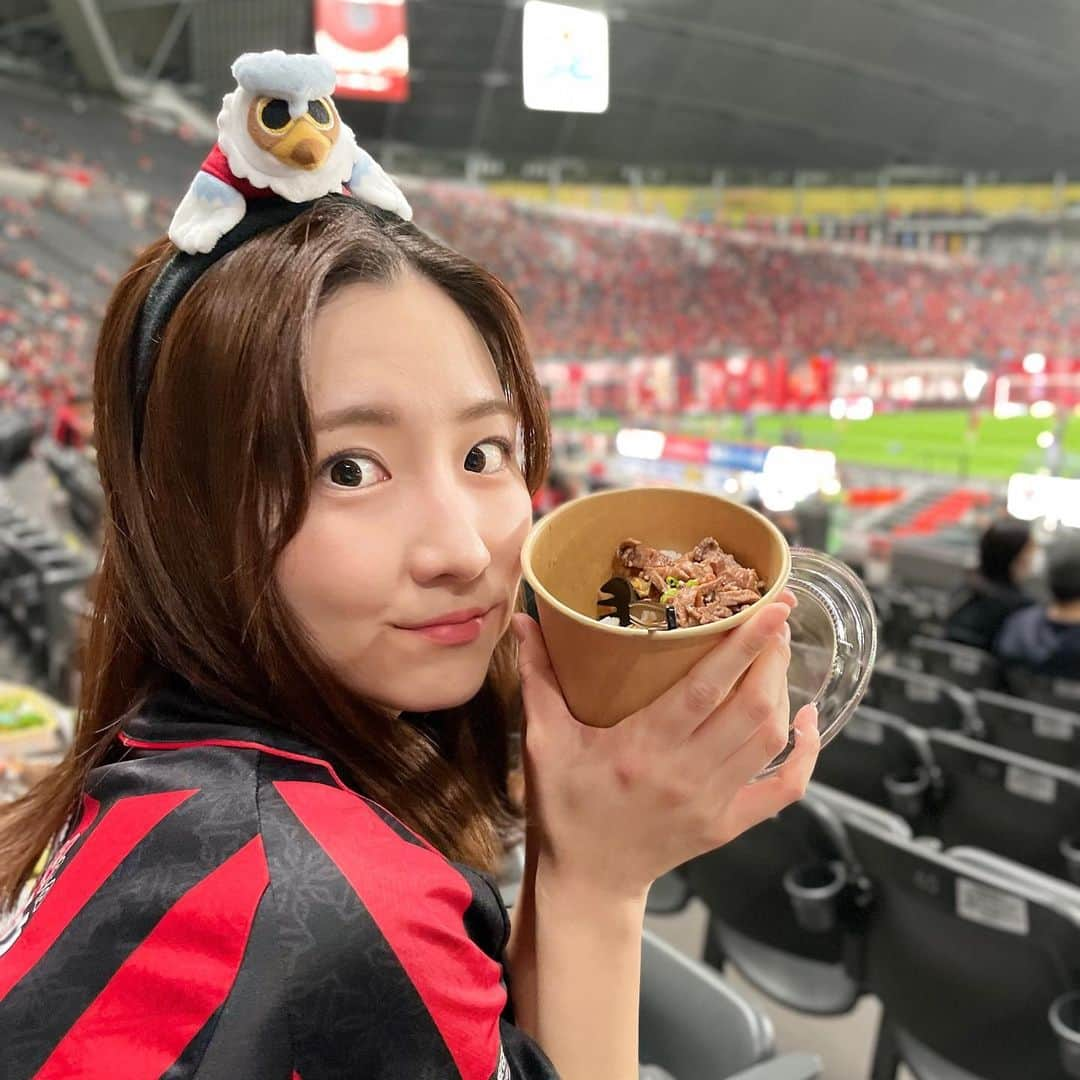 世永聖奈さんのインスタグラム写真 - (世永聖奈Instagram)「⚽️ ⁡ ⁡ うおぉぉぉぉお どひゃぁぁあ 何度も声が出た ⁡ 負けちゃったけど 後半とっても燃えました ⁡ ⁡ #北海道コンサドーレ札幌 #コンサドーレ札幌 #consadole #consadolls #また来月 ⁡」9月30日 15時43分 - hbc_yonagasena